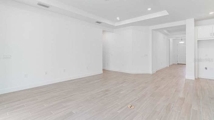 Image No.8-2 Bed Property for sale