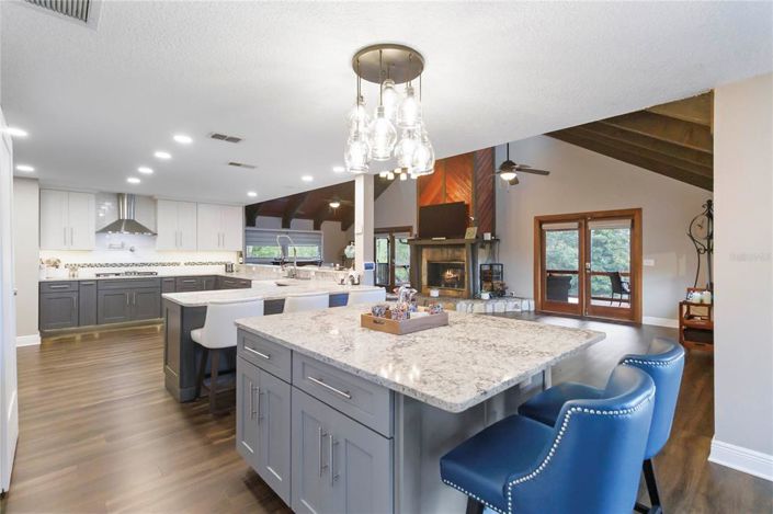 Image No.15-5 Bed Property for sale