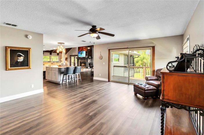 Image No.22-5 Bed Property for sale