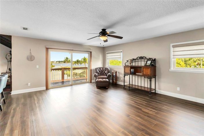 Image No.23-5 Bed Property for sale