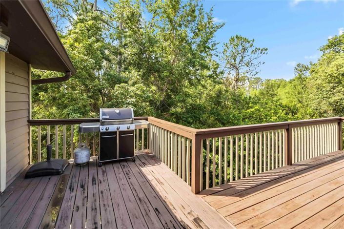 Image No.30-5 Bed Property for sale