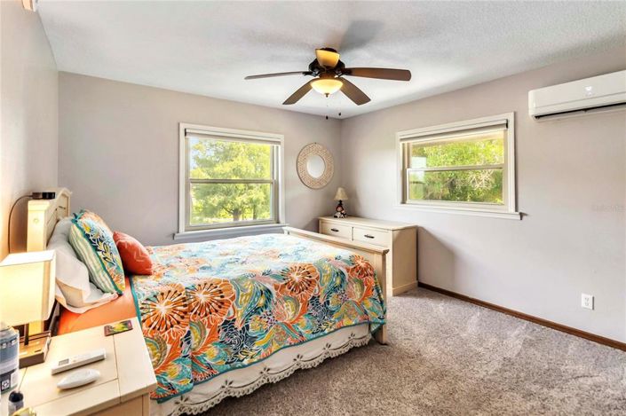 Image No.36-5 Bed Property for sale