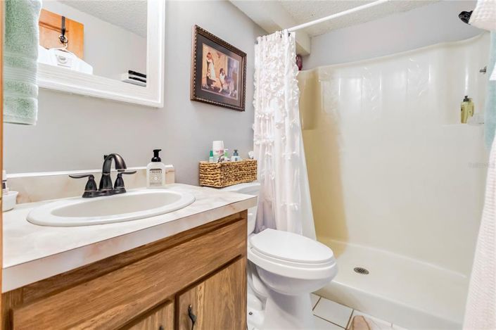 Image No.45-5 Bed Property for sale