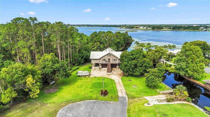 Image No.55-5 Bed Property for sale