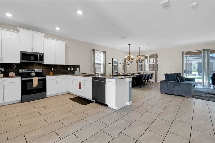 Image No.15-9 Bed House for sale