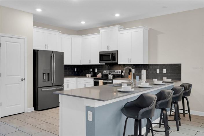 Image No.17-9 Bed House for sale