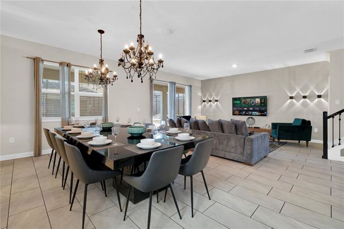 Image No.18-9 Bed Property for sale