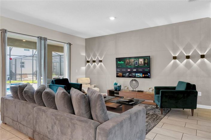 Image No.21-9 Bed Property for sale