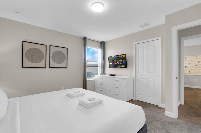 Image No.37-9 Bed Property for sale