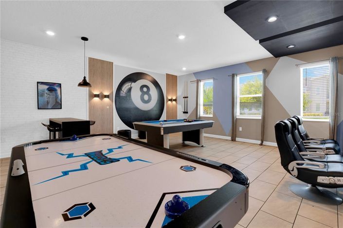 Image No.7-9 Bed House for sale