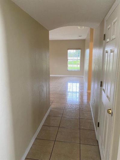 Image No.19-4 Bed House for sale