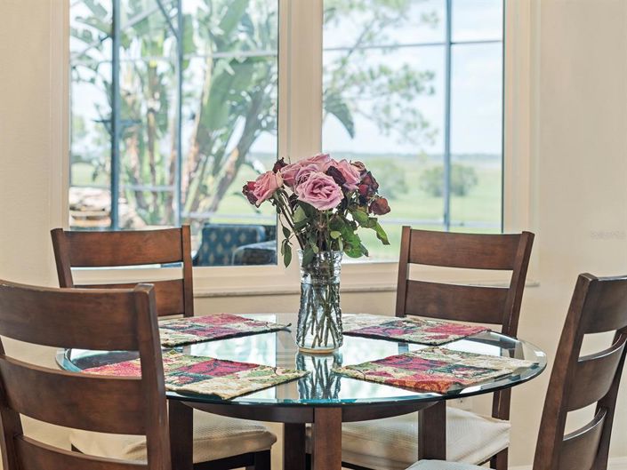 Image No.27-5 Bed Property for sale