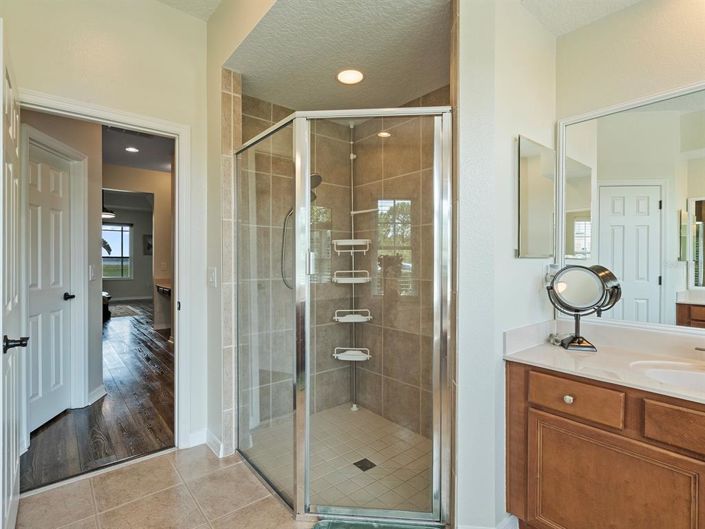 Image No.35-5 Bed Property for sale