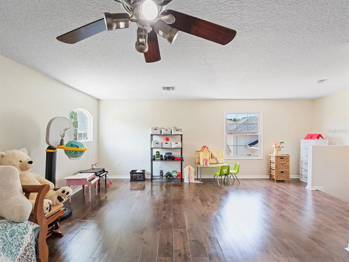 Image No.45-5 Bed Property for sale