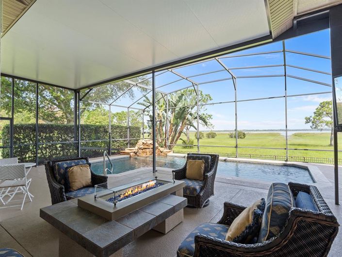 Image No.50-5 Bed Property for sale