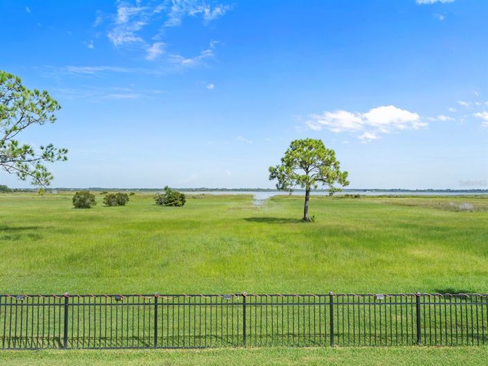 Image No.56-5 Bed Property for sale