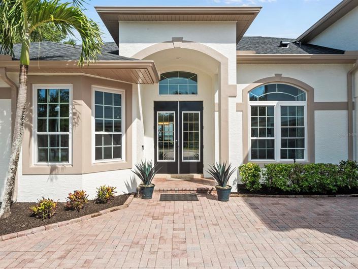 Image No.6-5 Bed Property for sale