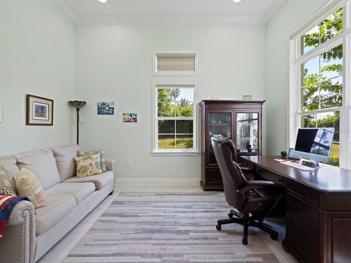 Image No.10-3 Bed Property for sale