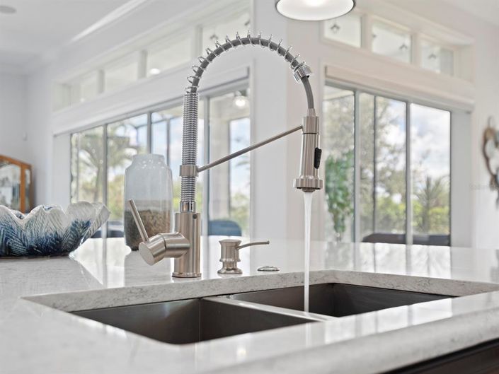 Image No.17-3 Bed Property for sale