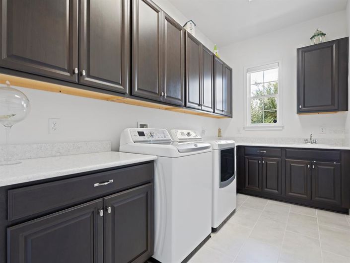 Image No.39-3 Bed Property for sale