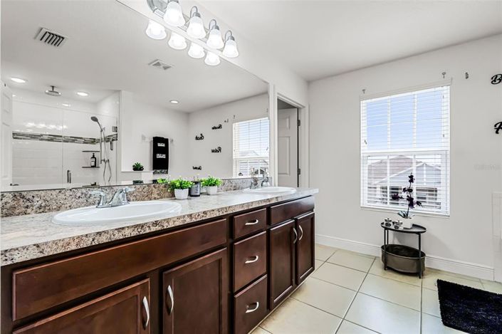 Image No.16-4 Bed Property for sale