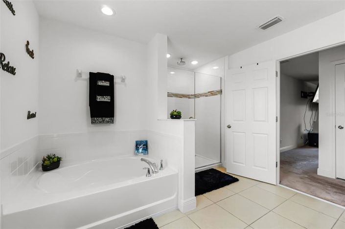 Image No.17-4 Bed Property for sale