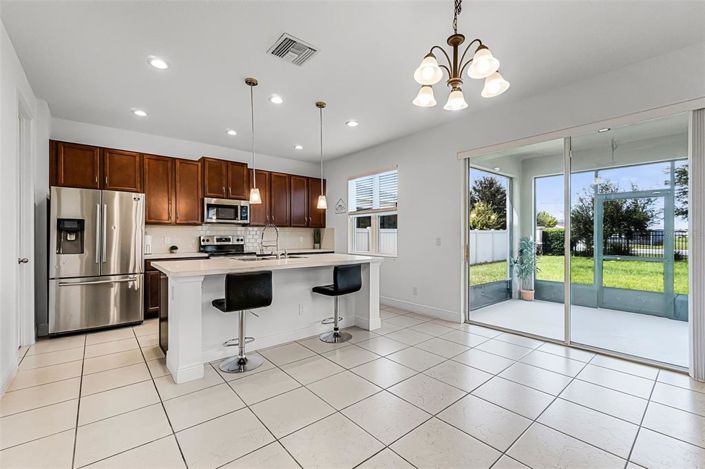 Image No.4-4 Bed Property for sale