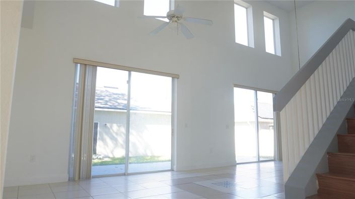 Image No.3-Propriété de 4 chambres à vendre à Kissimmee