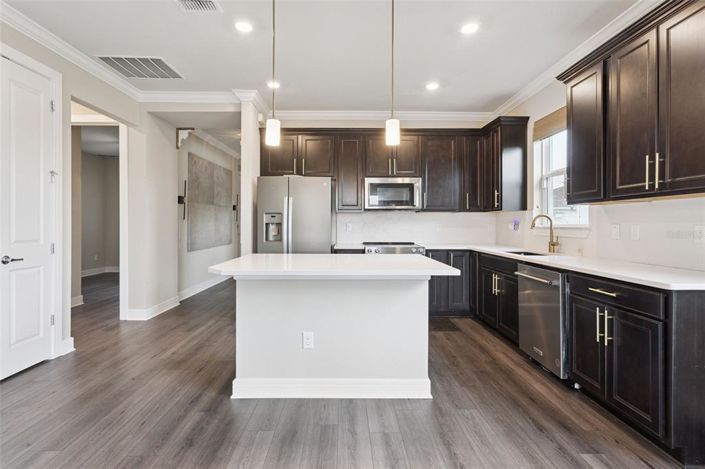 Image No.12-2 Bed Property for sale