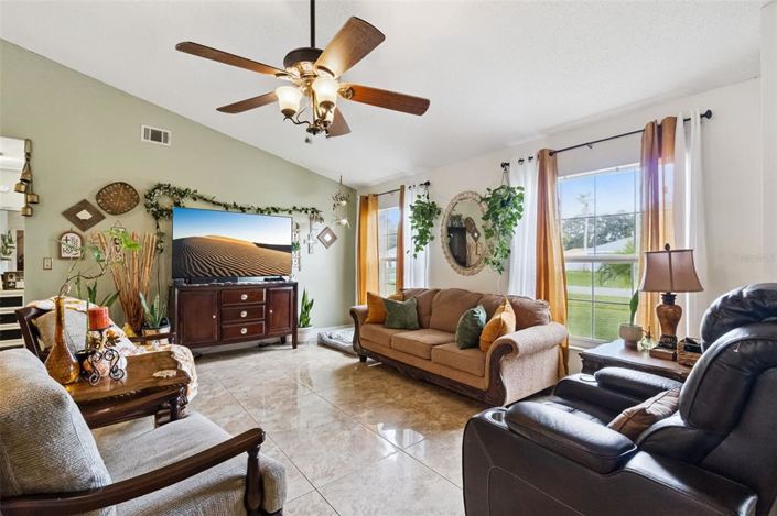 Image No.15-Propriété de 3 chambres à vendre à Kissimmee