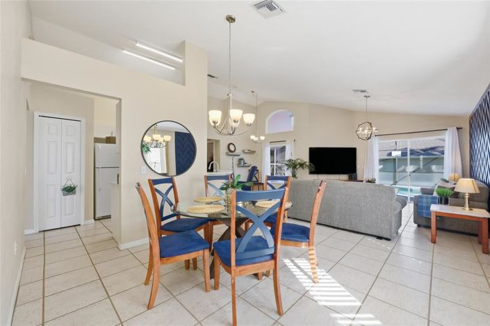 Image No.11-Propriété de 4 chambres à vendre à Kissimmee