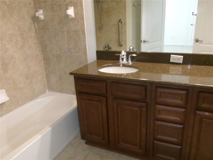 Image No.19-4 Bed Townhouse for sale