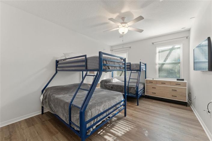 Image No.17-8 Bed House for sale