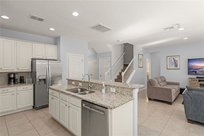 Image No.27-8 Bed House for sale