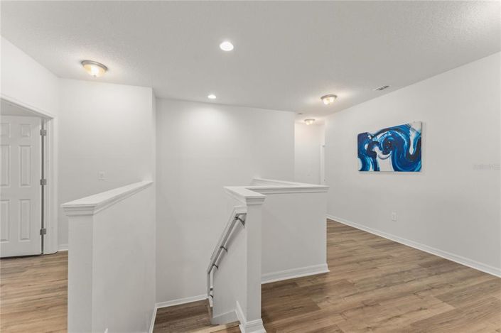 Image No.30-8 Bed House for sale