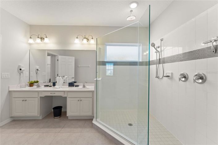 Image No.39-8 Bed House for sale