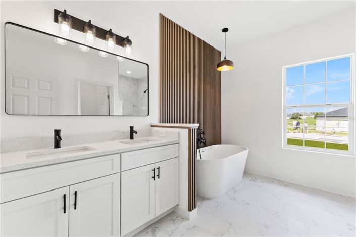 Image No.18-4 Bed Property for sale