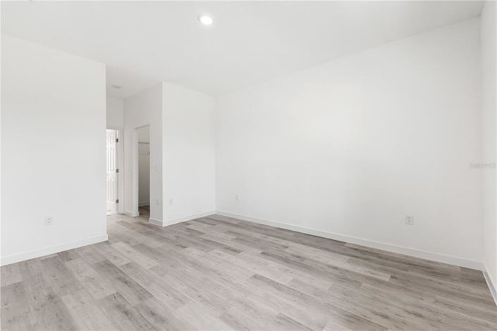 Image No.24-4 Bed Property for sale