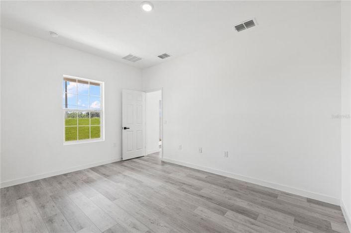 Image No.29-4 Bed Property for sale