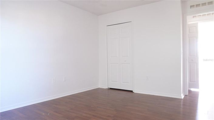 Image No.20-4 Bed Property for sale