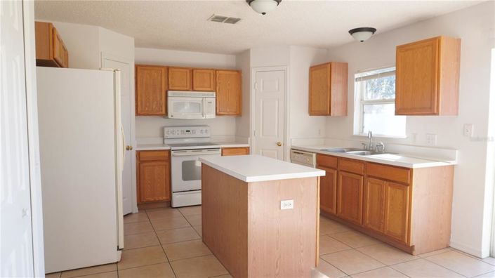 Image No.7-4 Bed Property for sale