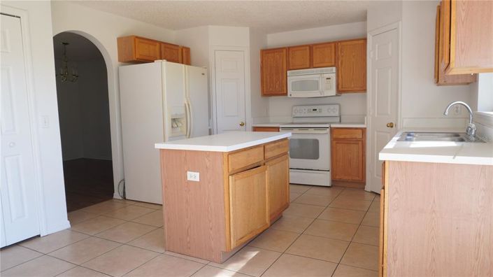 Image No.8-4 Bed Property for sale