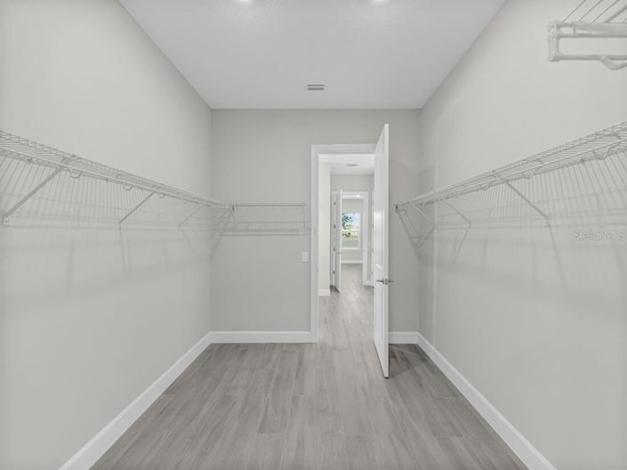 Image No.17-3 Bed Property for sale