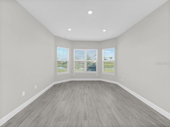 Image No.21-3 Bed Property for sale