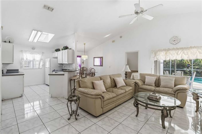 Image No.4-Propriété de 3 chambres à vendre à Kissimmee