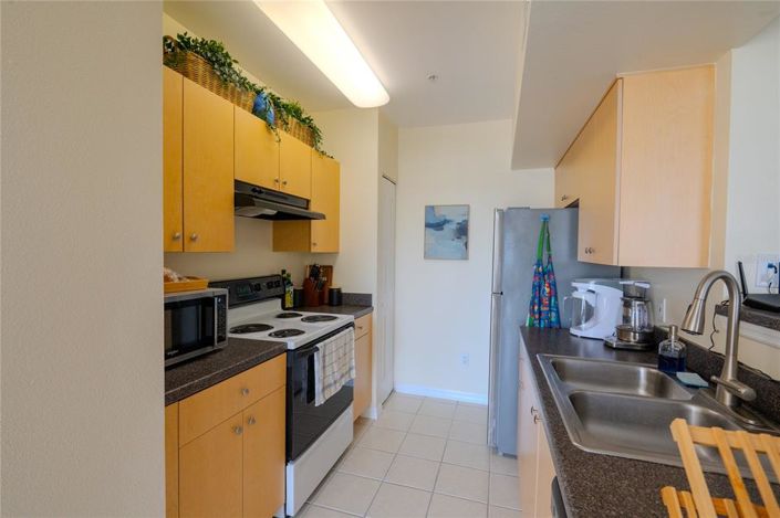 Image No.7-1 Bed Property for sale