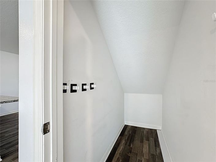 Image No.15-4 Bed House for sale