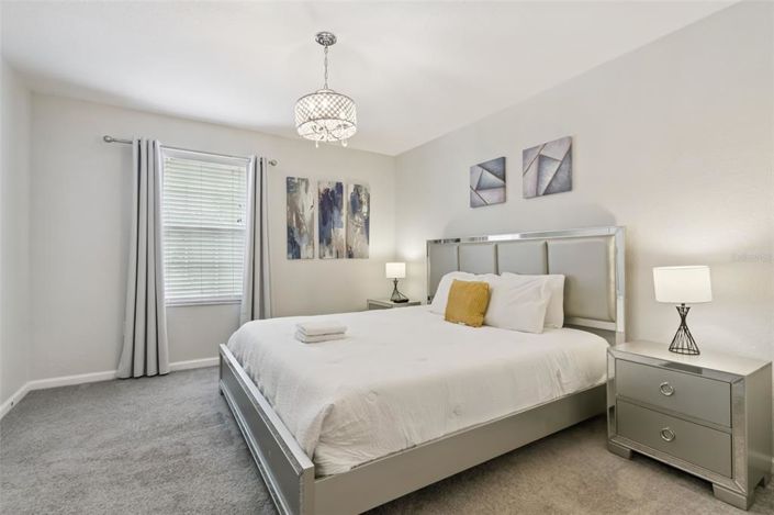 Image No.18-6 Bed House for sale