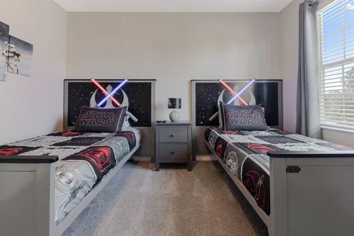 Image No.22-6 Bed Property for sale