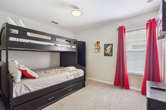 Image No.24-6 Bed House for sale